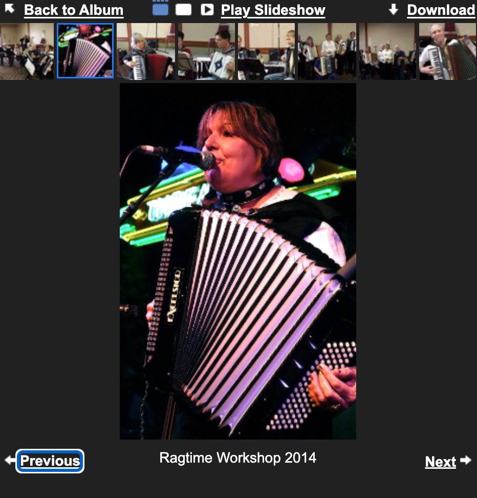 Debra Peters teaching a Ragtime Workshop in 2014
